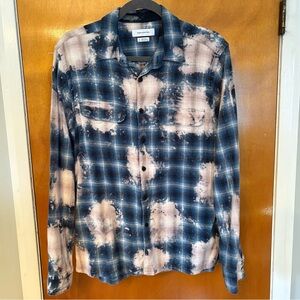 Urban Outfitters Tie-Dye Long Sleeve Button-Down Shirt – Men’s Medium (Blue)